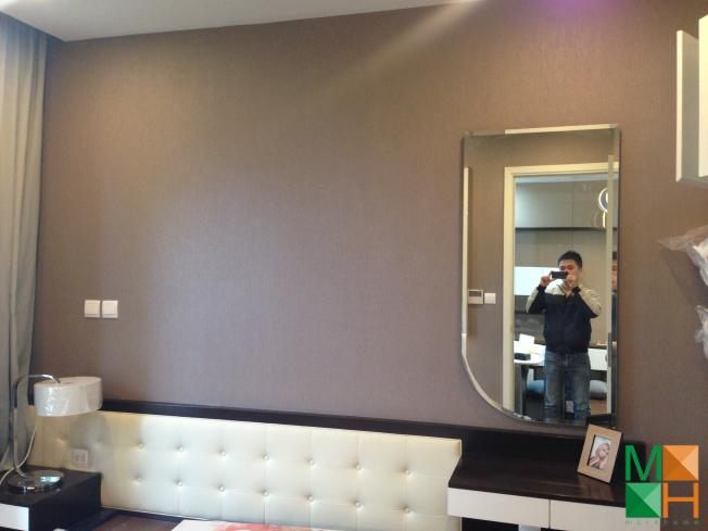 thi-cong-giay-dan-tuong-can-ho-mau-imperia-garden (12)